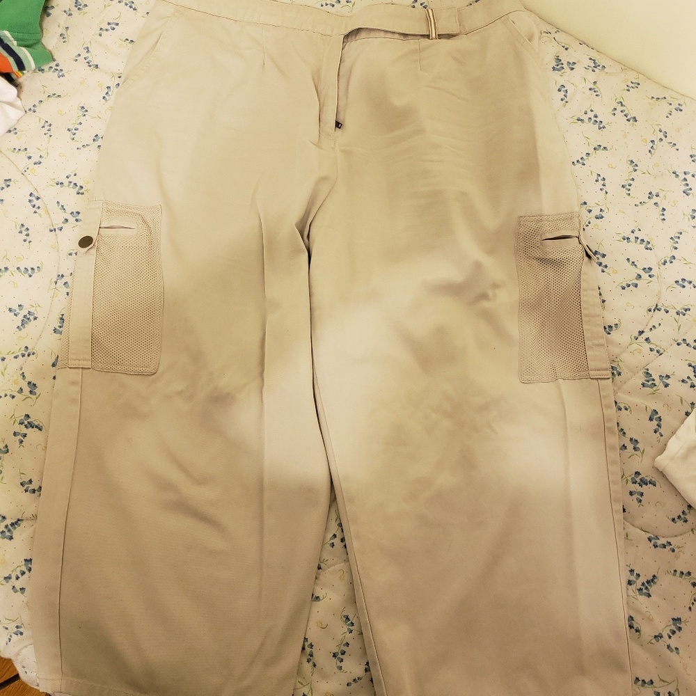Woman izod capris